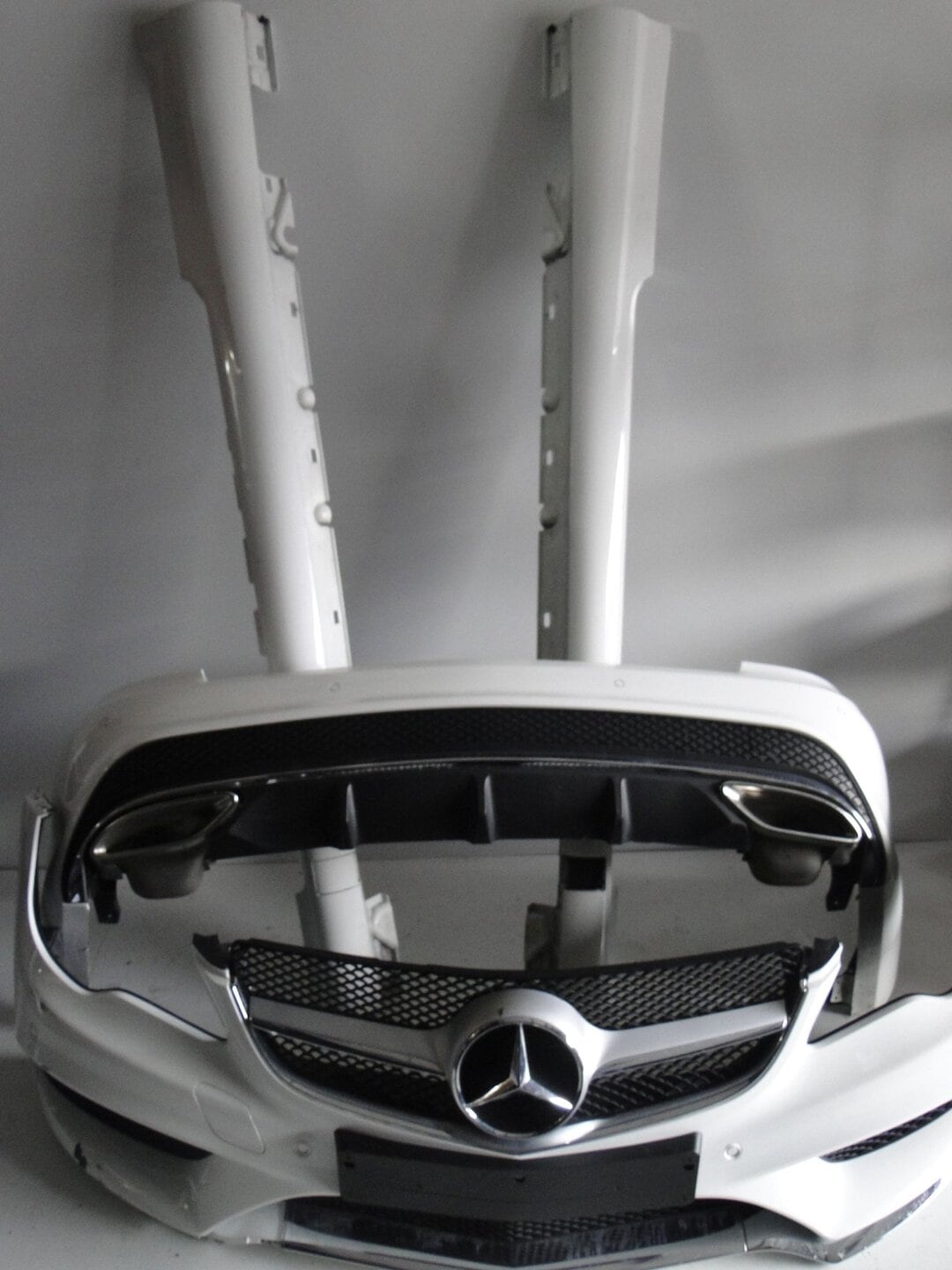 MERCEDES E KLASA W207 COUPE CABRIO GRILL ATRAPA