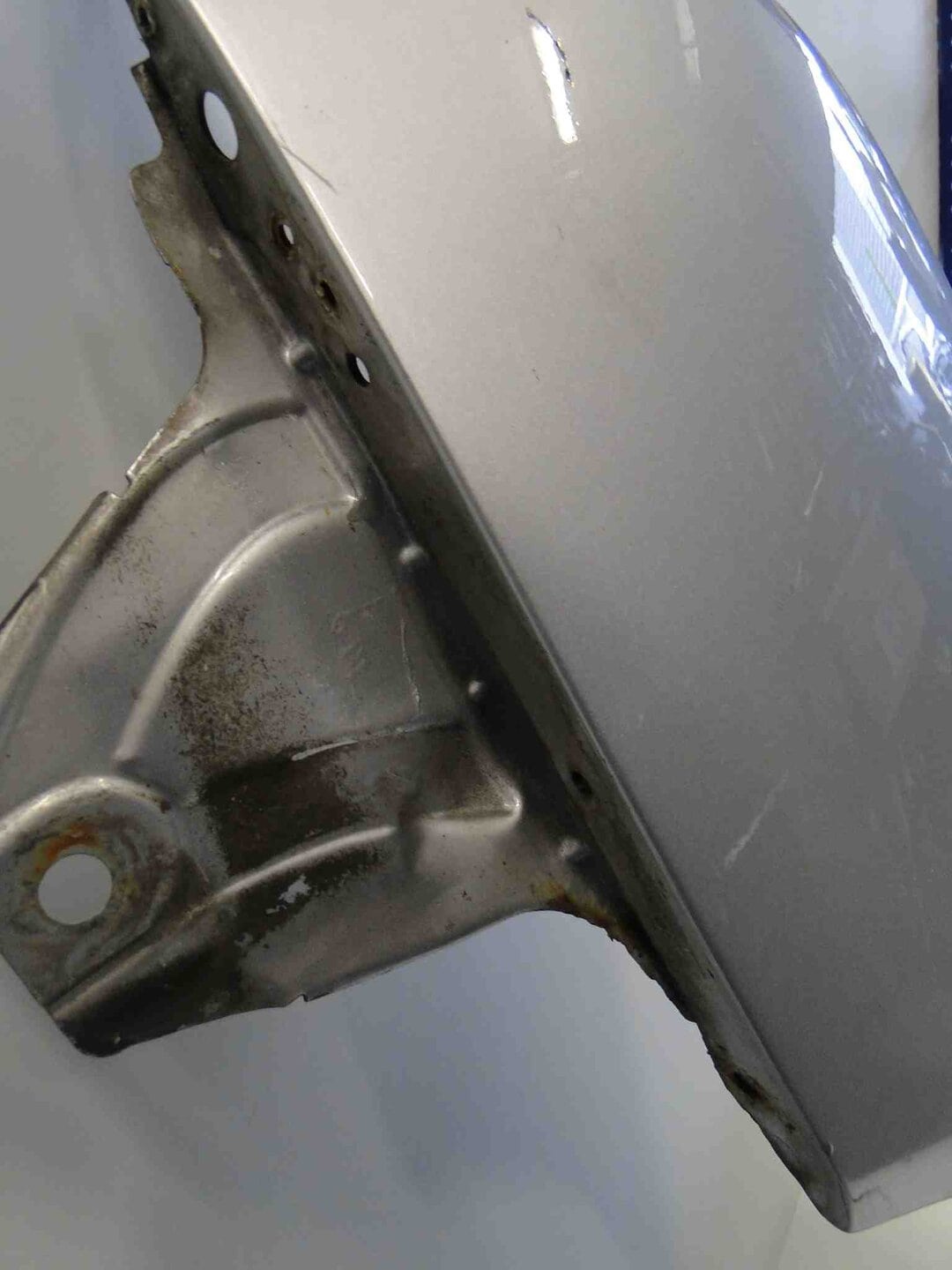 MERCEDES E KLASA W210 LIFT BŁOTNIK PRZEDNI LEWY - obrazek 9