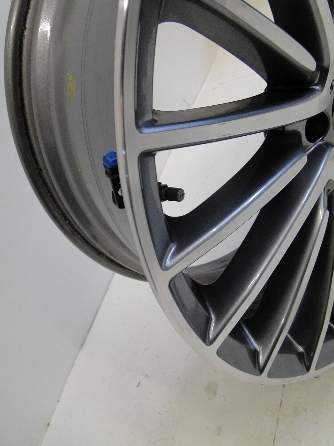 MERCEDES S KLASA 223 W223 ALU ALUFELGA FELGA PRZEDNIA PRZÓD AMG 21 9J ET34 - obrazek 6