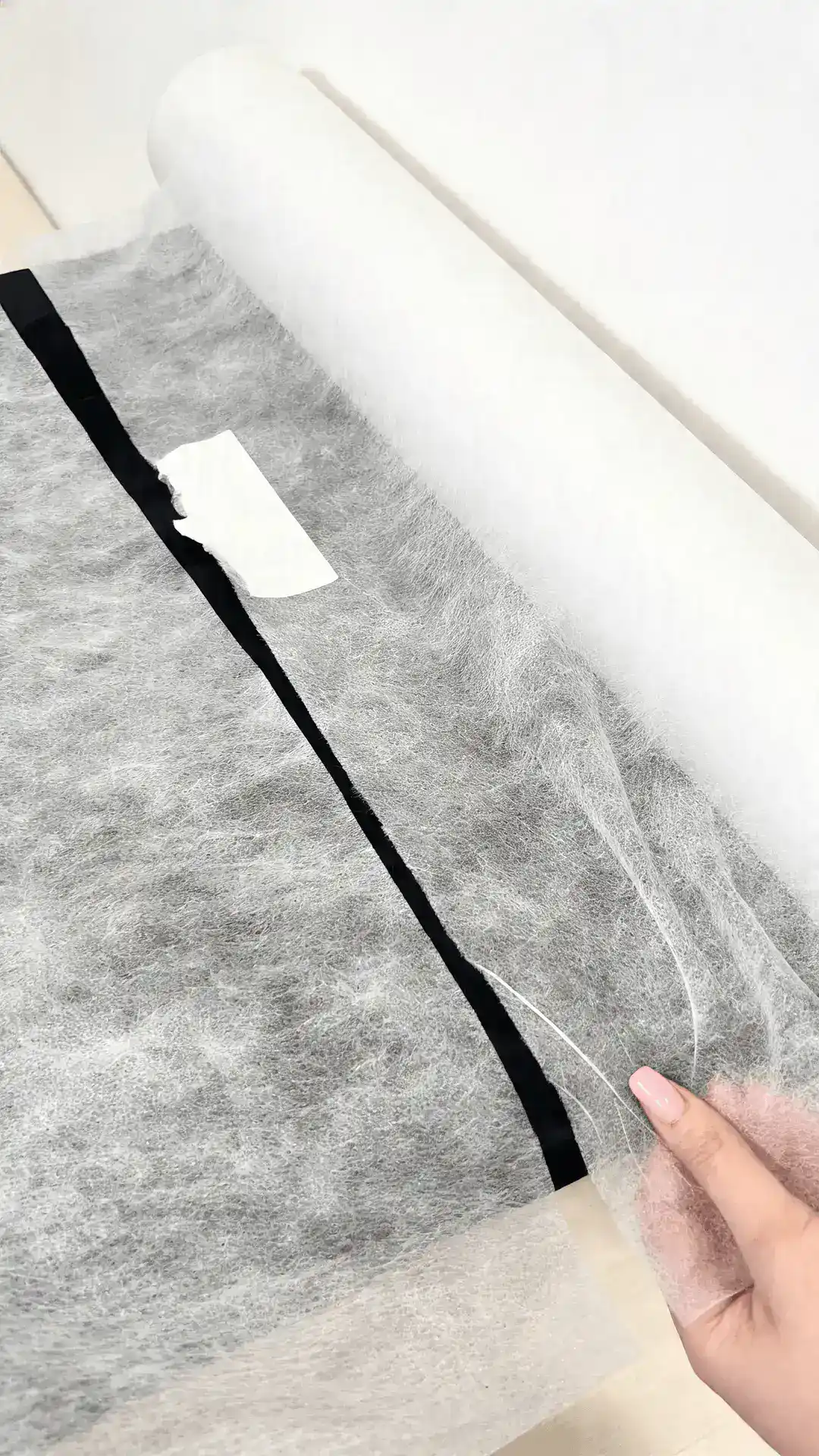 Non-woven fabric in a roll perforated 60cm x 80m white - Image 3