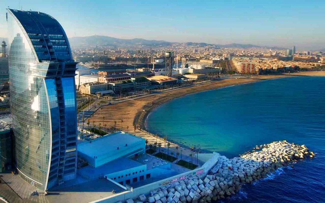 Addio al celibato sulla spiaggia di Barcellona
