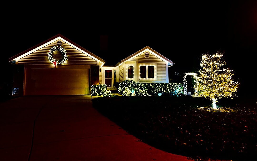 Christmas Lights vs. LED Projectors: Which is Right for Your Display?