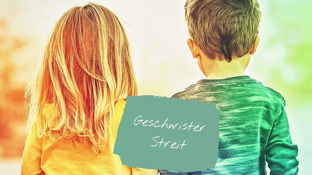 Geschwisterstreit Blogartikel Header - Streit unter Geschwistern, Junge und Mädchen von Hinten