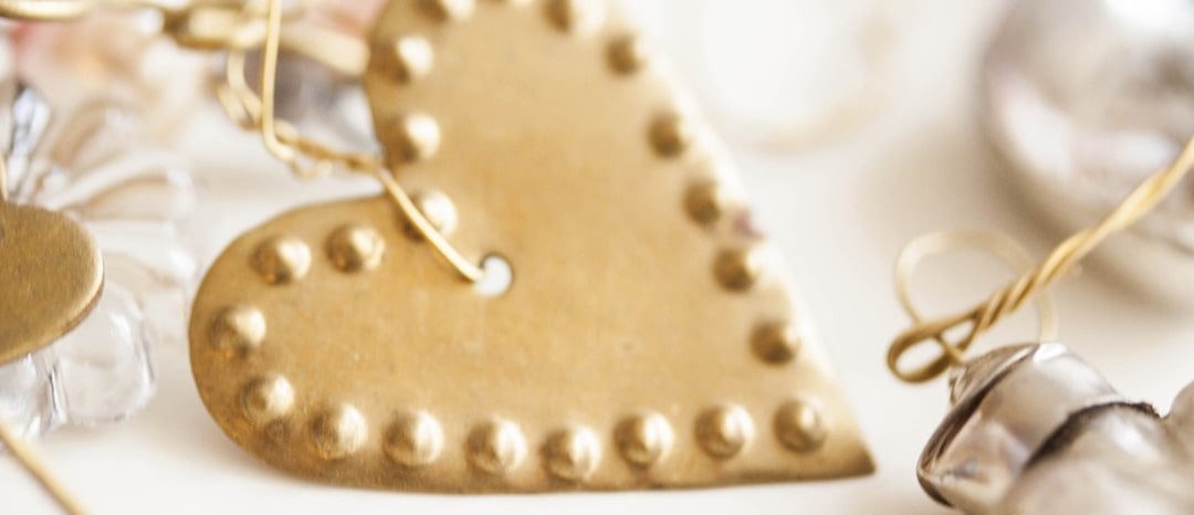 Beziehung: Goldenes Herz / Foto: Charis Bartsch