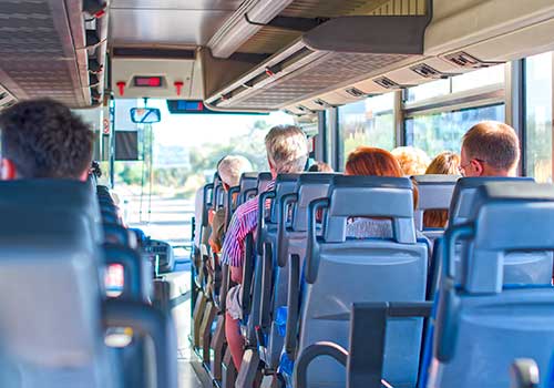 Auxilio de transporte para empleadas domésticas y otros trabajadores del hogar: Todo lo que debes saber