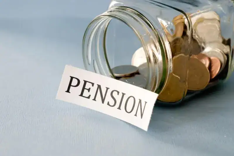 ¿Cómo afiliar a una empleada doméstica que ya está pensionada?