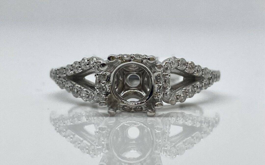 Breaking Tradition: Non-traditional Engagement Ring Ideas for the Modern Couple