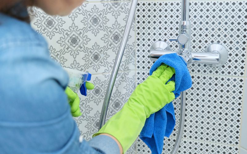 bathroom cleaning techniques