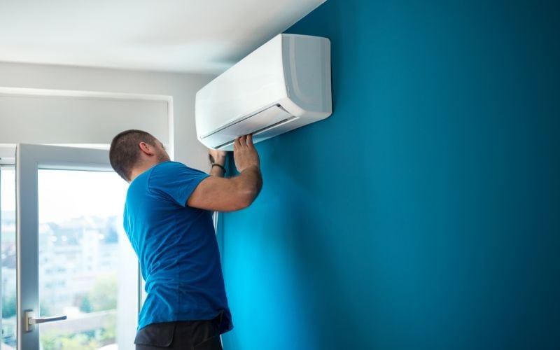 Does Running Your AC Kill Mold? Myths & Facts