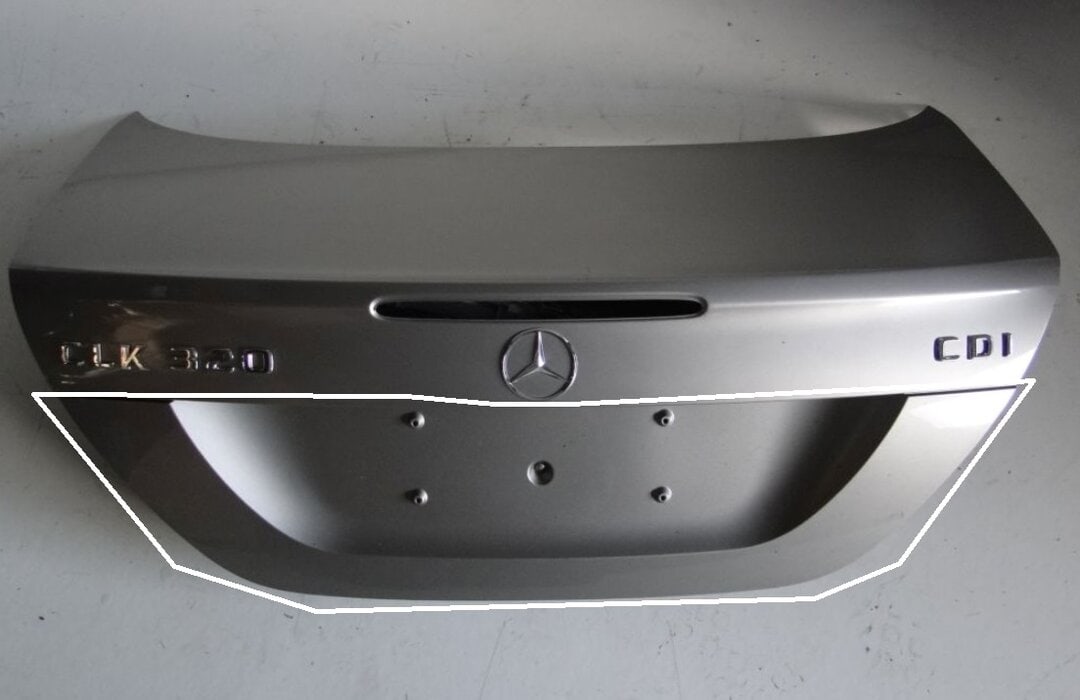 MERCEDES CLK W209 BLENDA KLAPY TYLNEJ BAGAŻNIKA