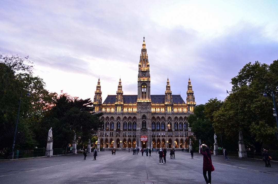 things to do in vienna rathaus cityhall townhall