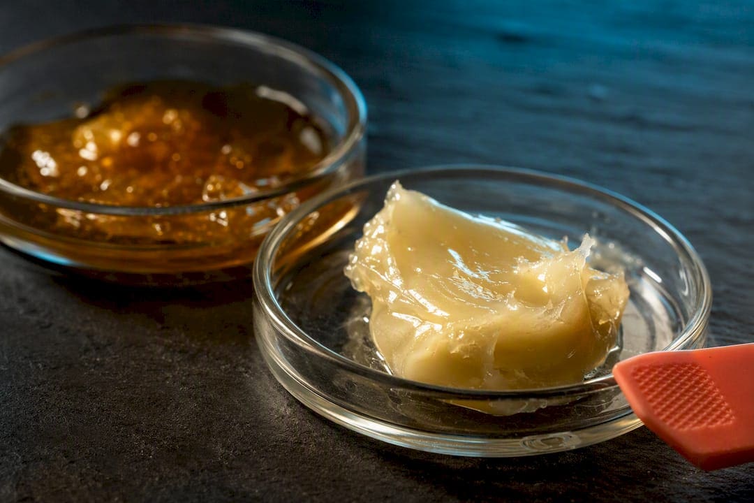 Rosin and resin concentrate textures compared