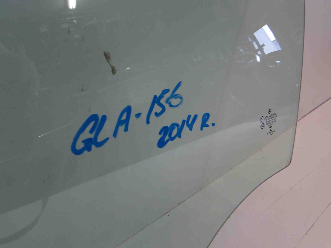MERCEDES GLA 156 SZYBA BOCZNA PRZEDNIA LEWA 2014 - obrazek 3