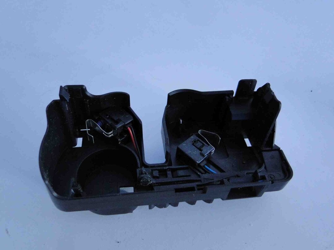 MERCEDES ZAMEK MASKI ELEKTRYCZNY A2468700558 - obrazek 5