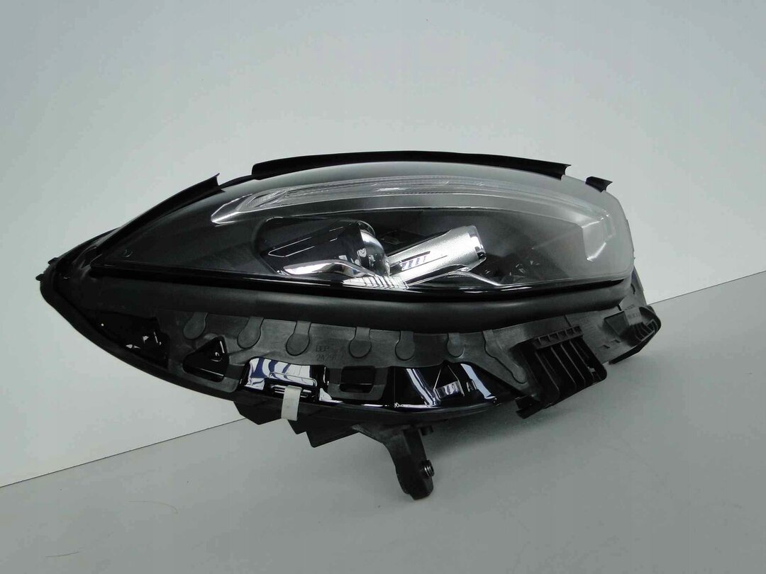 MERCEDES C KLASA W206 206 LAMPA PRAWA LED HIGH PER - obrazek 3