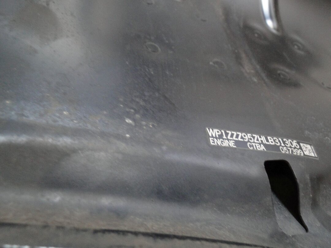 PORSCHE MACAN POKRYWA MASKA SILNIKA 95B010820F - obrazek 6