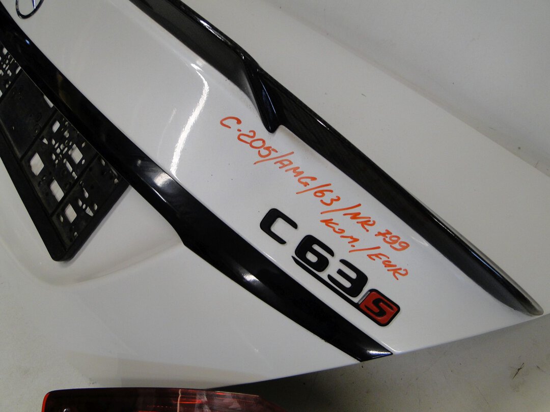 MERCEDES C KLASA 205 AMG LIM KOMPLETNY TYŁ ZDERZAK KLAPA LAMPY C63S 799 AMG - obrazek 14