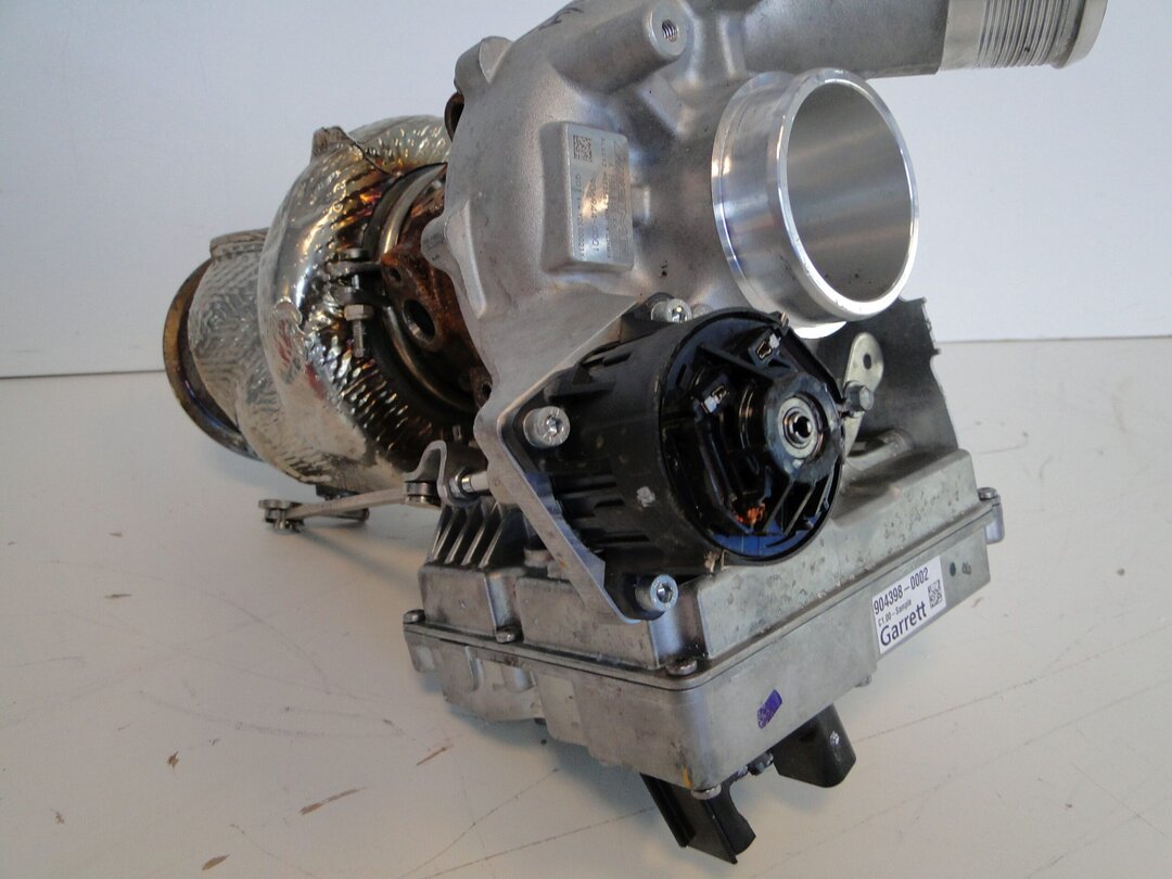 MERCEDES GLA 247 H247 GARRET TURBOSPRĘŻARKA TURBINA A1390905800 45 AMG - obrazek 3