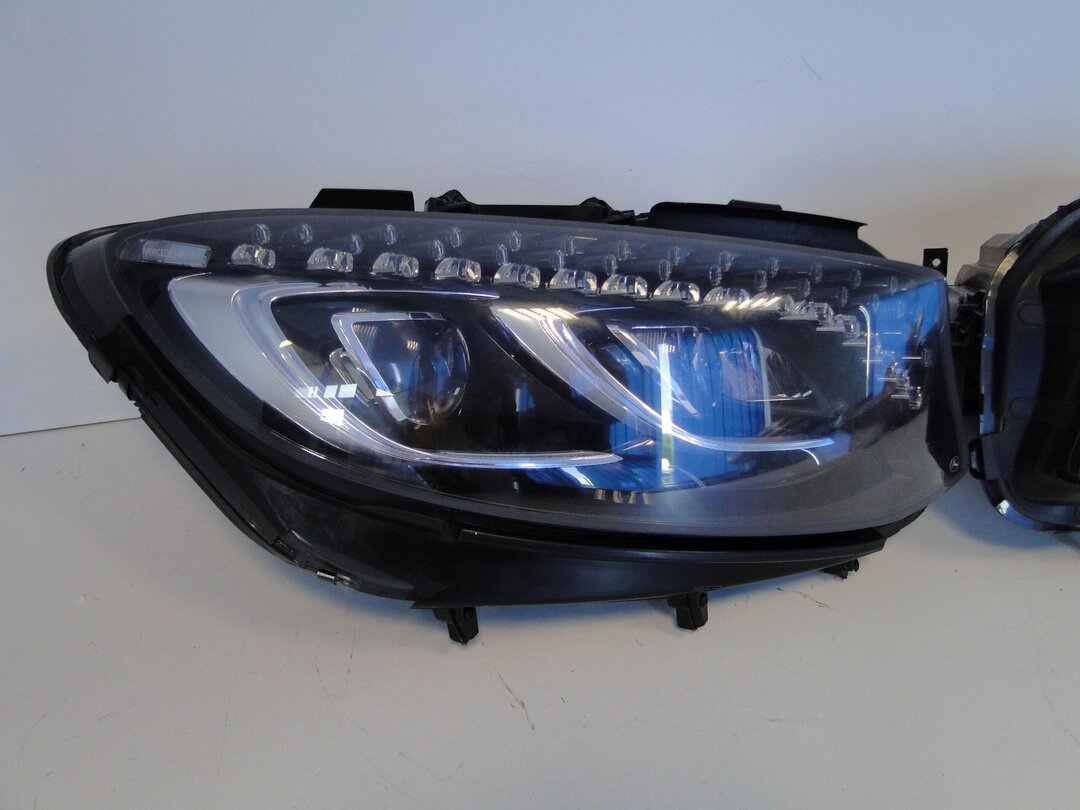 MERCEDES S KLASA 217 W217 LAMPA PRZEDNIA PRAWA ILS SWAROVSKI A2178203700 - obrazek 3
