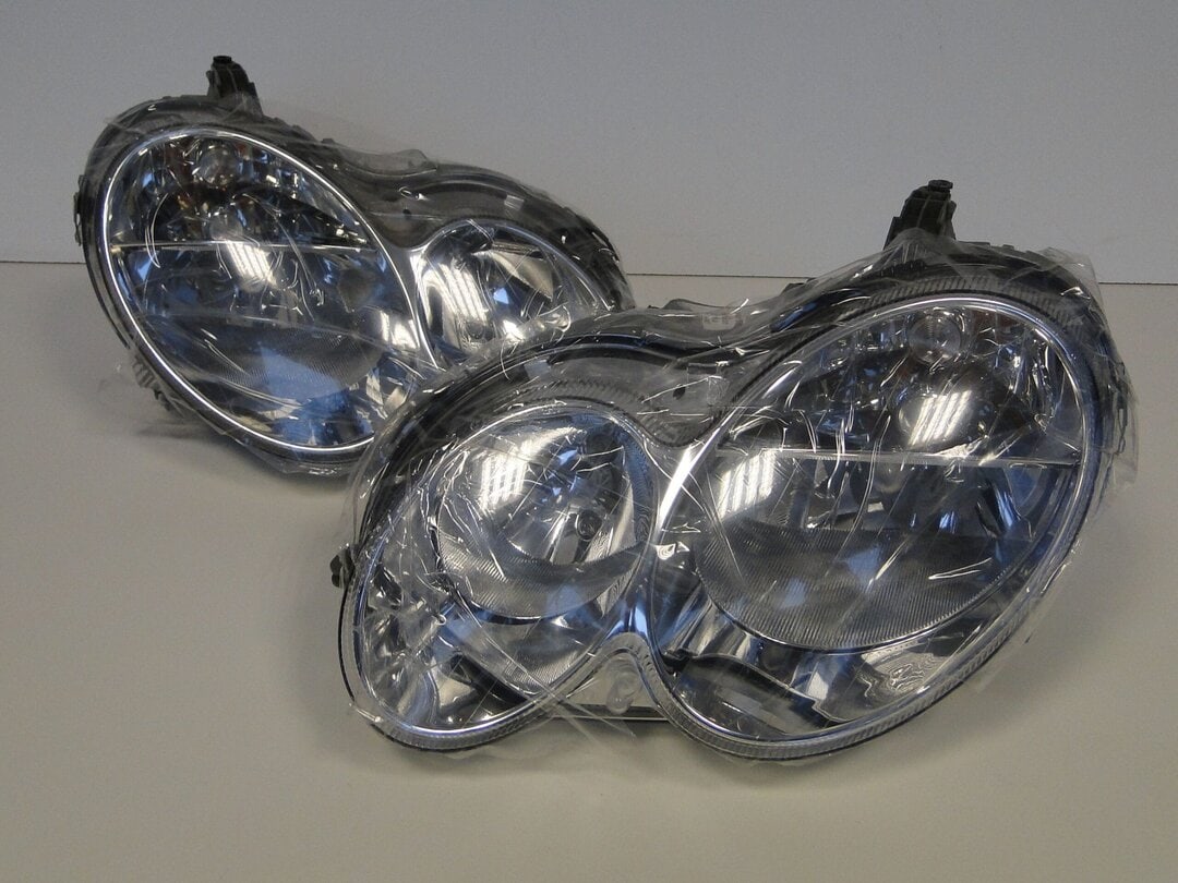 MERCEDES LAMPA PRAWA ZWYKŁA H7 HALOGEN CLK 209 W209 C209 A209 LIFT - obrazek 2