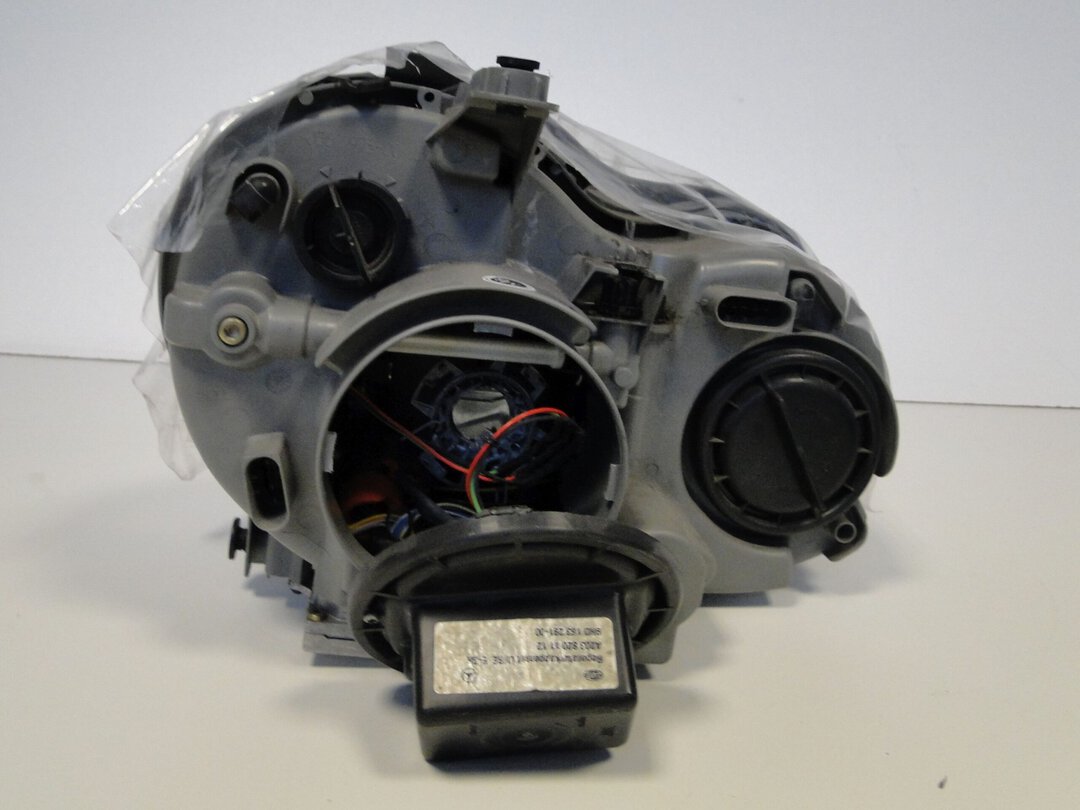 MERCEDES LAMPA LEWA XENON KSENON NIESKRĘTNY EUROPA CLK 209 W209 C209 A209 - obrazek 8