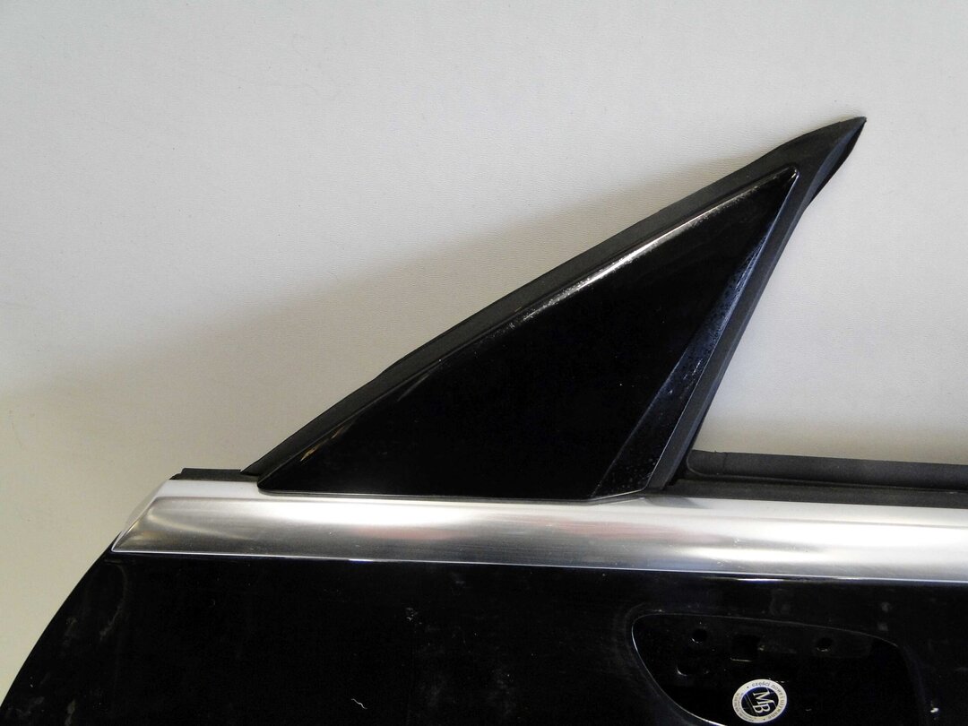 MERCEDES DRZWI PRZEDNIE LEWE CZARNE 696 CLA 118 C118 X118 W118 - obrazek 3