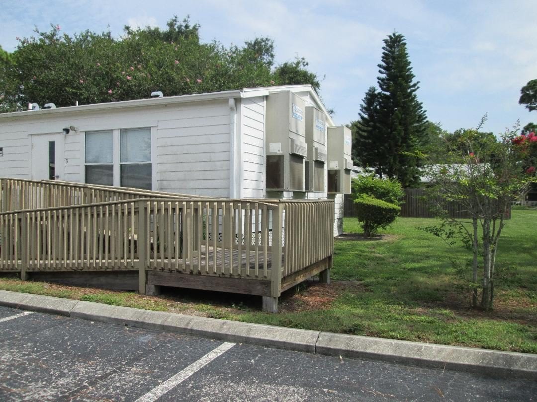 Used 28′ x 76′ Modular Classrooms with Restrooms for Sale in Florida