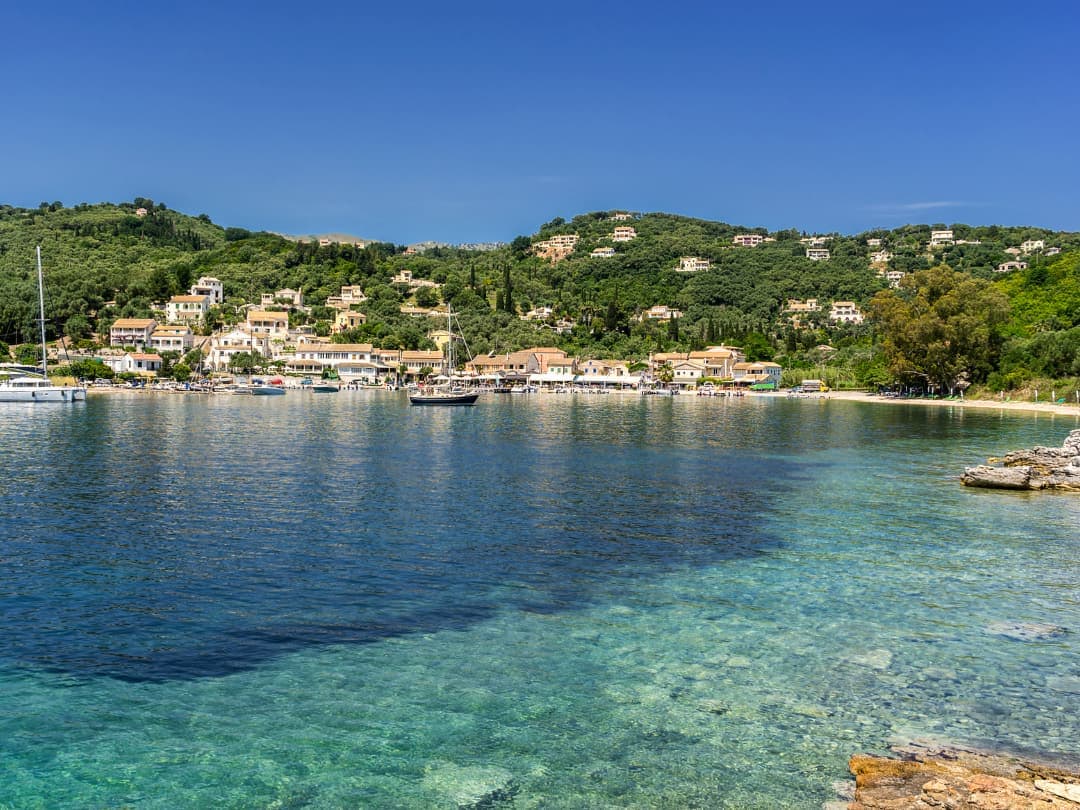 Bezauberndes Wasser am Agios Stefanos Beach