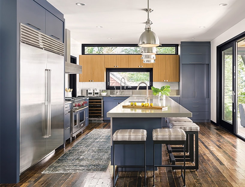 Kitchen cabinet color trend of navy blue