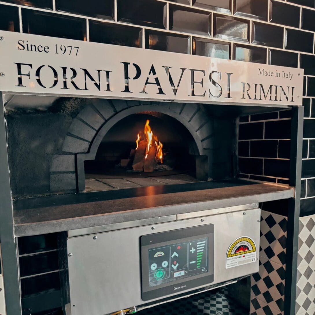 Prima accensione del forno a legna rotante