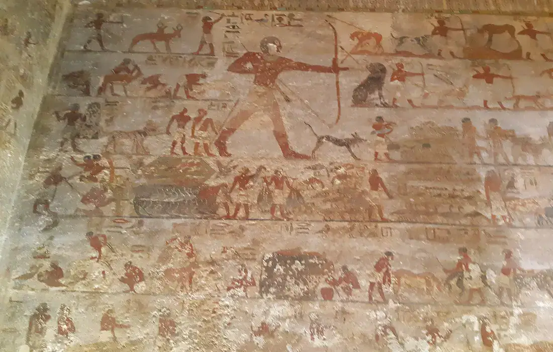 Tombs in Egypt: ancient wrestling paintings inside the Beni Hassan tombs