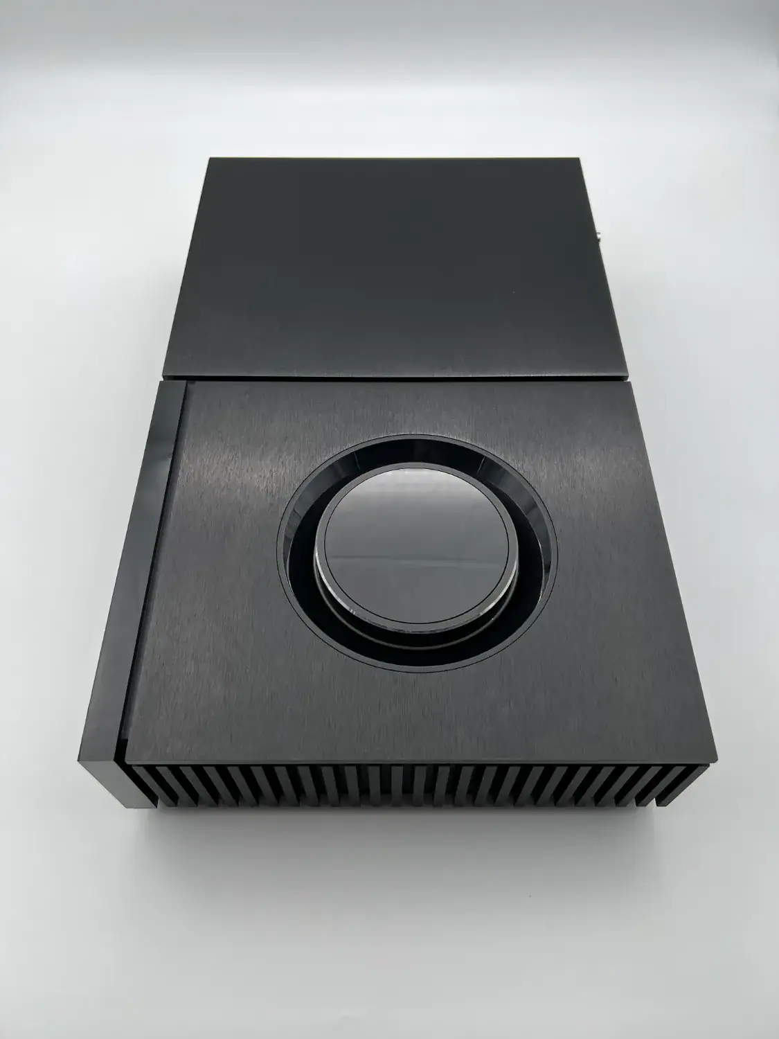Naim Unity Nova vue de dessus avec de l'angle 2
