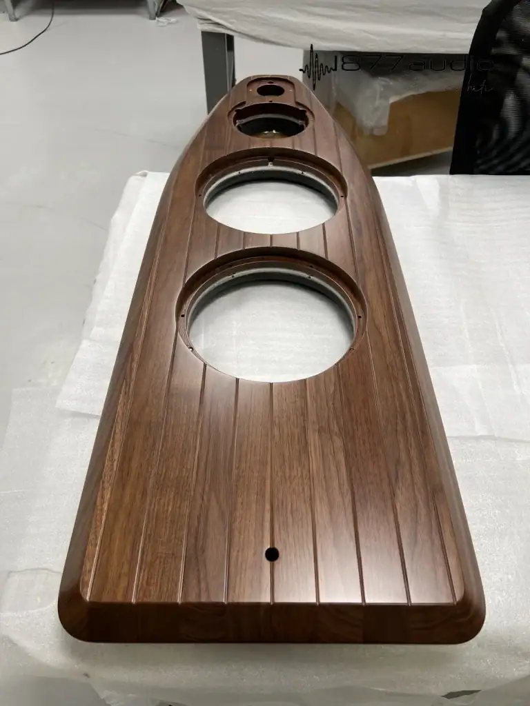 Panneau de façade d'une enceinte Coltrane de Marten