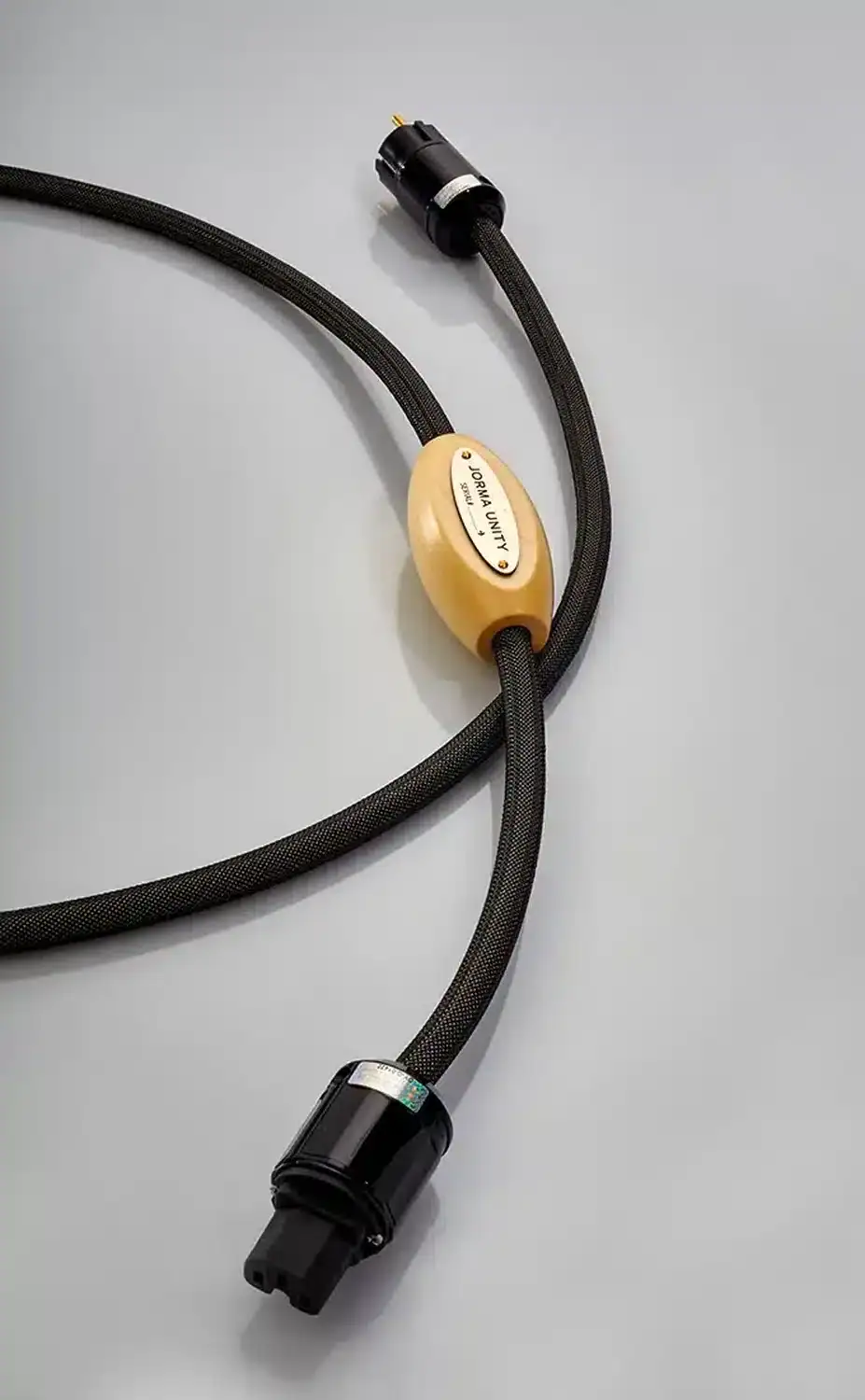 Jorma câble secteur Unity sur fond clair