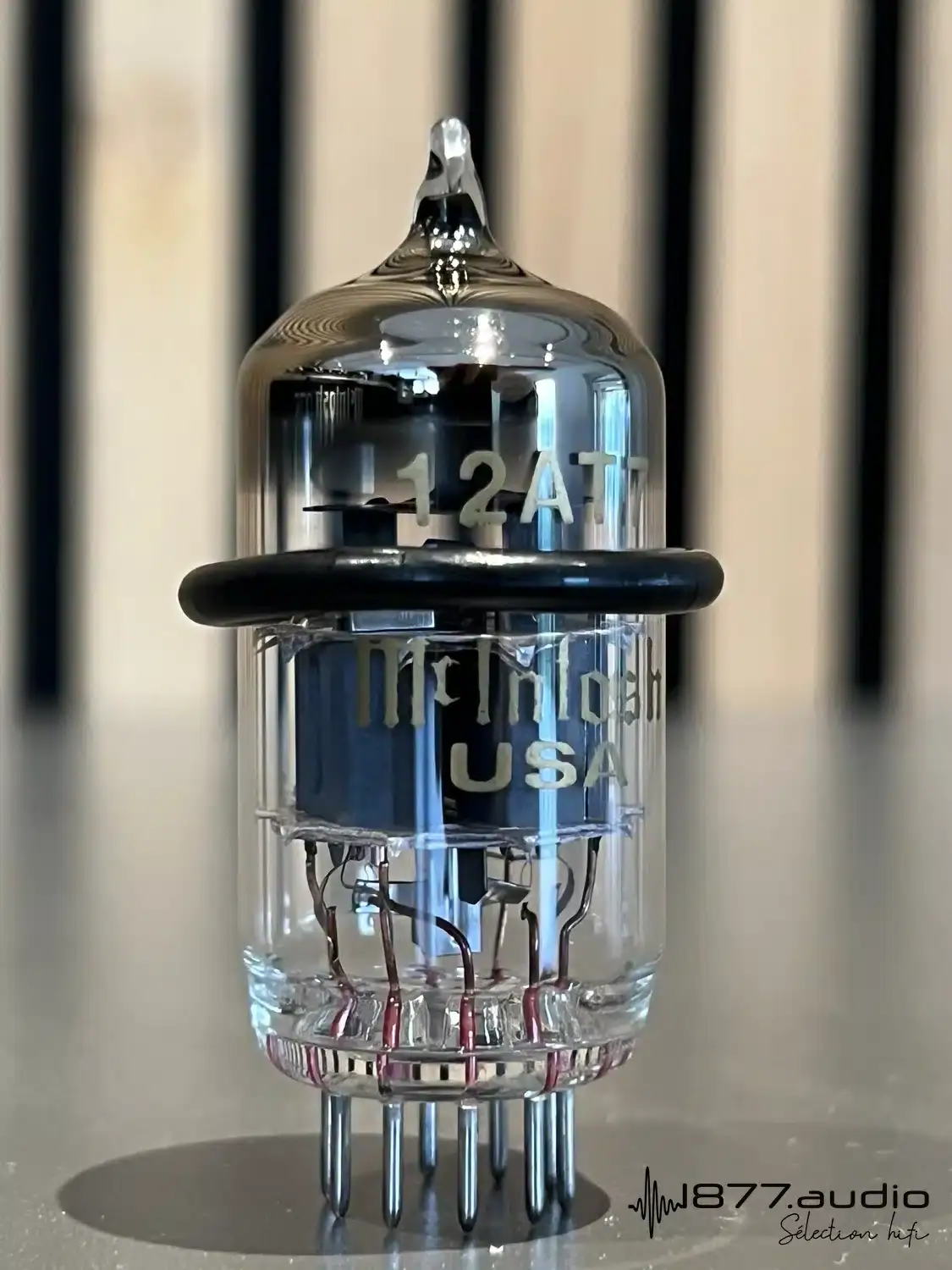 McIntosh m275 MKVI gros plan sur un tube démonté