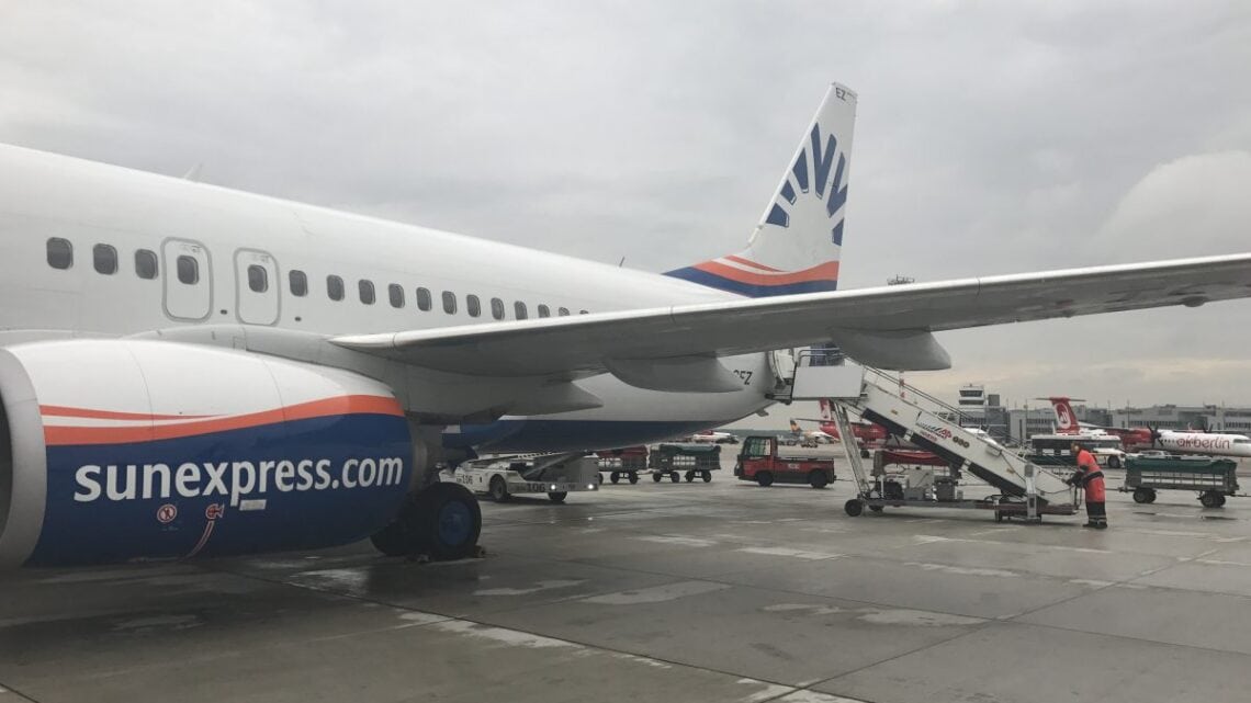 Antalya nach Düsseldorf – Economy Class
