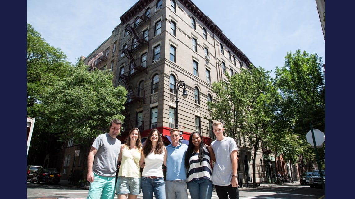 “FRIENDS” Turns 30! Celebrate by taking a Friends-themed NYC TV & Movie Tour
