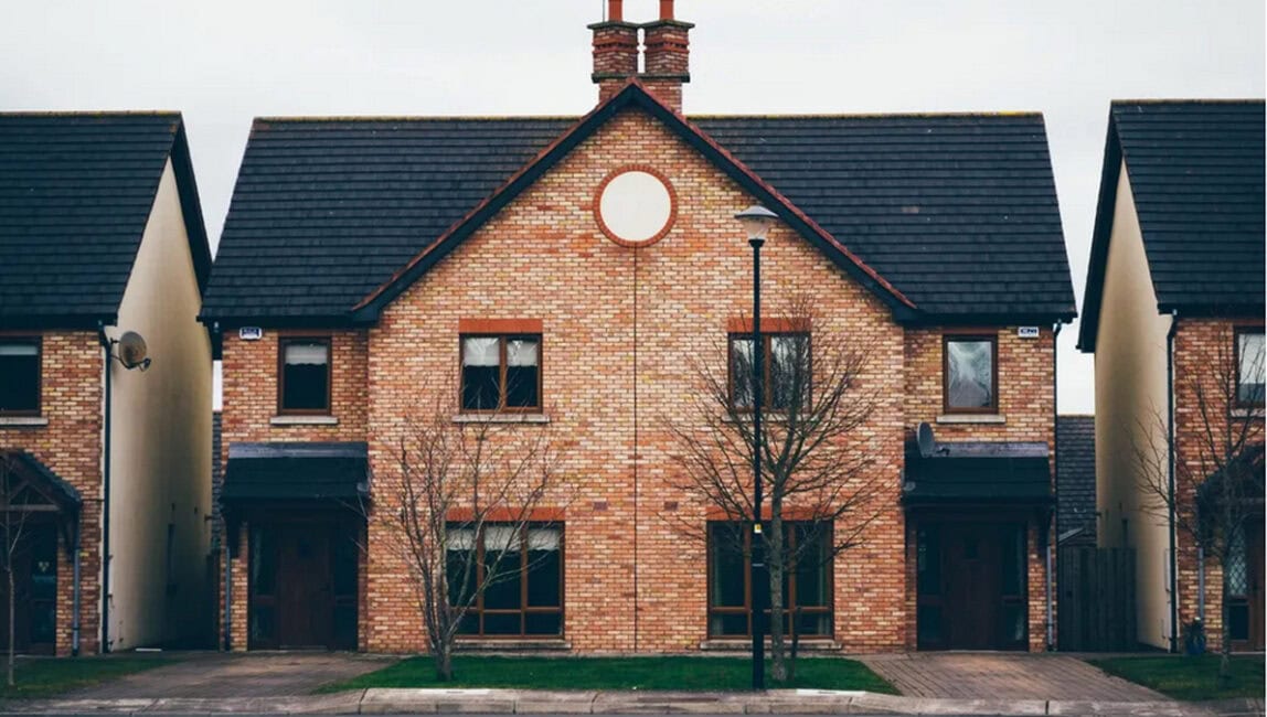 City Council approves plan for a tax on vacant homes in Toronto
