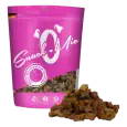 Bolsa de SnackOMio dados de carne de conejo para perros junto al producto