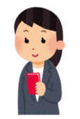 スマホを操作する女性