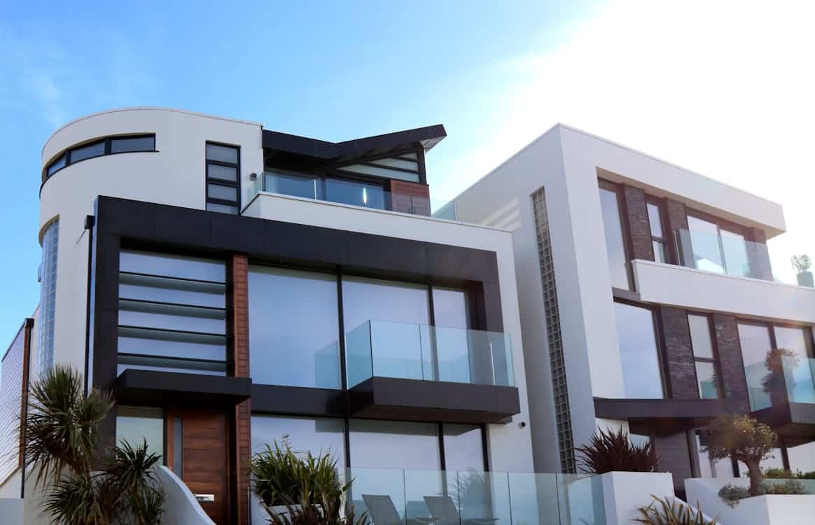 real estate investment funds in Florida – high-rise building