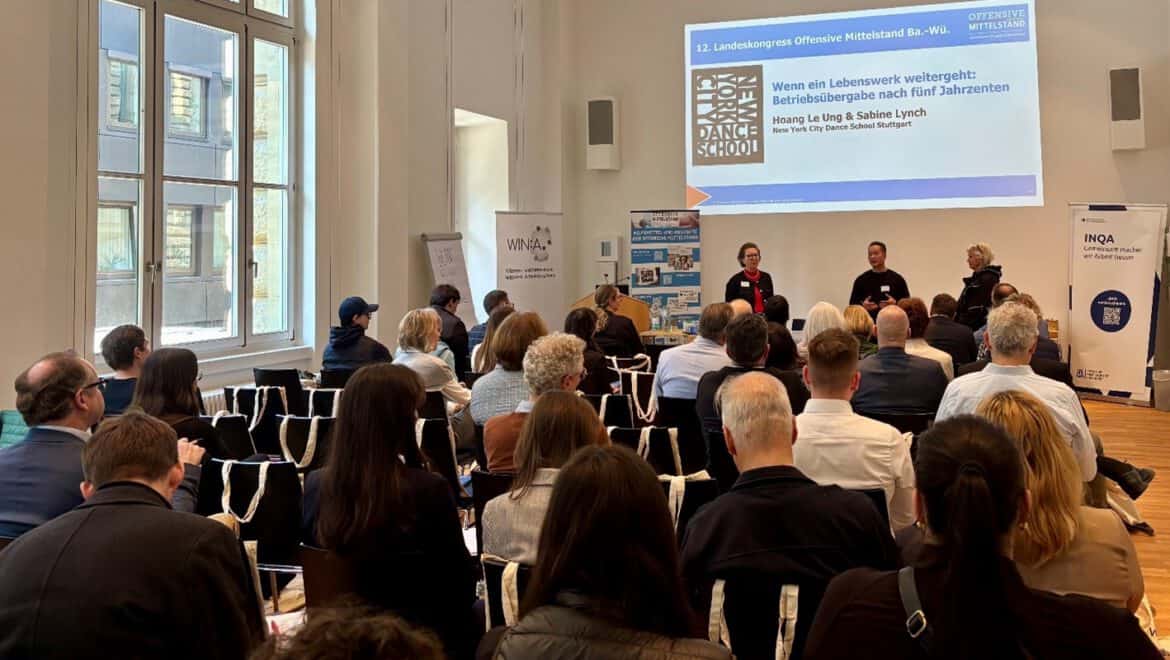 Fachkongress bei itb Karlsruhe mit Präsentation vor Publikum.