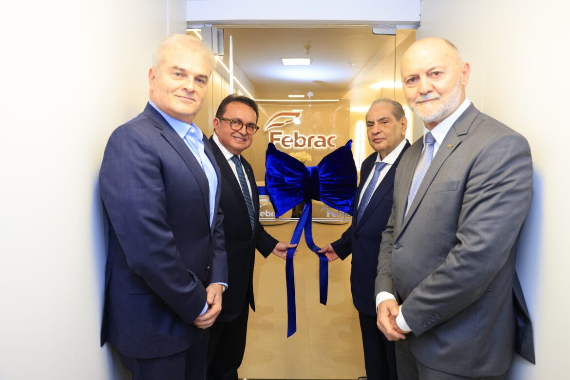 FENACON participou da inauguração da nova sede da Febrac, em Brasília. O evento reuniu autoridades, personalidades e lideranças do setor de serviços