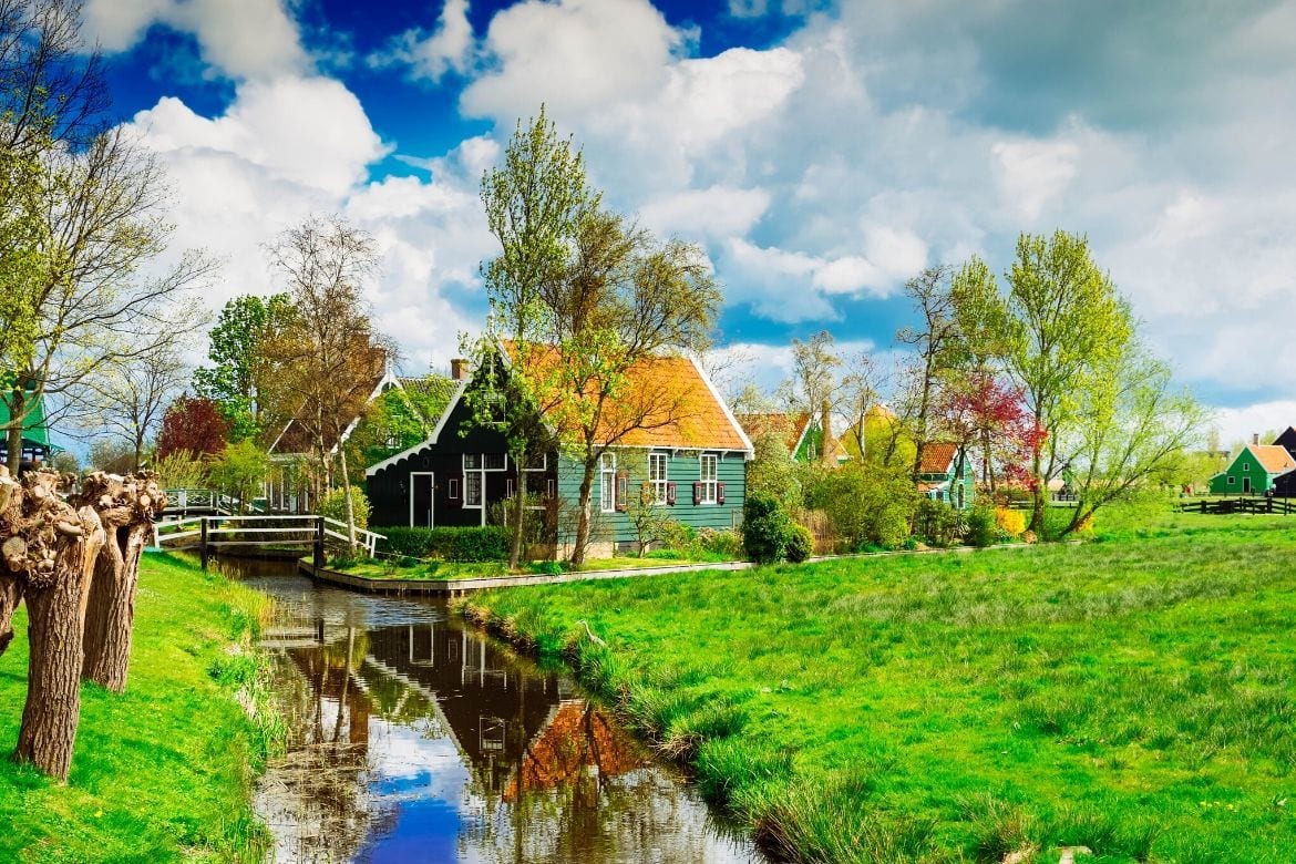 Day trip to the Zaanse Schaans windmills in the Netherlands