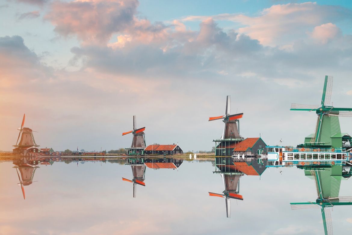 Day trip to the Zaanse Schaans windmills in the Netherlands