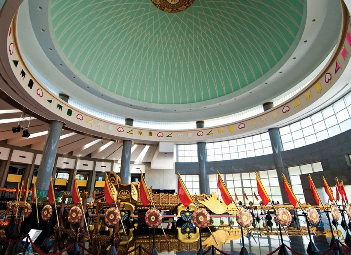 What to do in Brunei- Royal Regalia