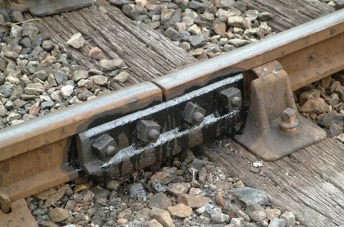 Unique Railway Facts-रेलवे ट्रैक पर गैप क्यों छोड़ा जाता है?