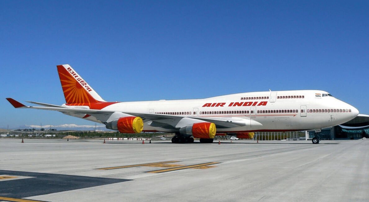 Canada bans flights from India and Pakistan for 30 days