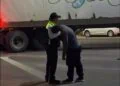 "Fatal accidente en Cancún: joven pierde la vida tras impactarse contra tráiler"
