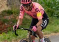 Carapaz gagne, les leaders groupés avant les deux étapes de l'Alpes d'Huez